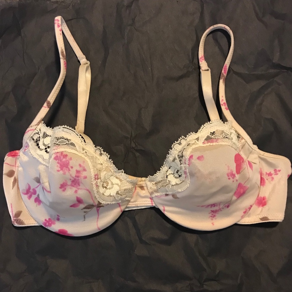 Demi Bra
